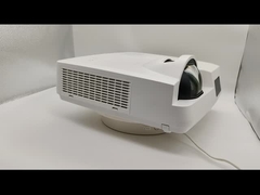 Projecteur SMX 3LCD à projection courte pour classe